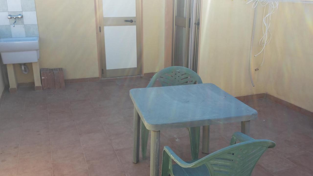 Monolocali In Centro Paese Apartment LMP Exterior foto